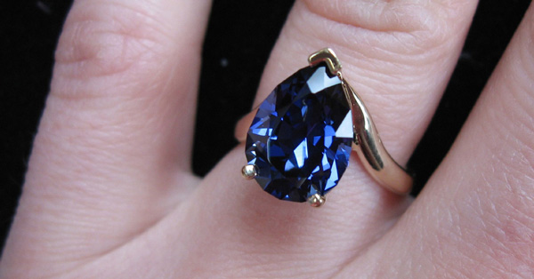 Ring with sapphire stone