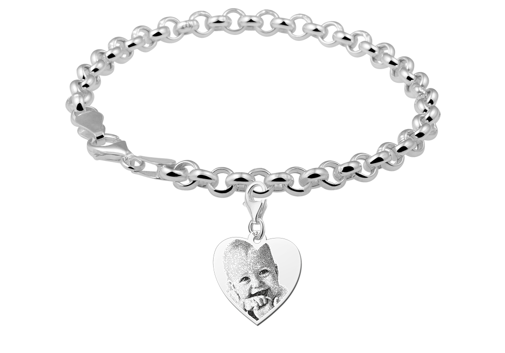  Bracelet with heart pendant 